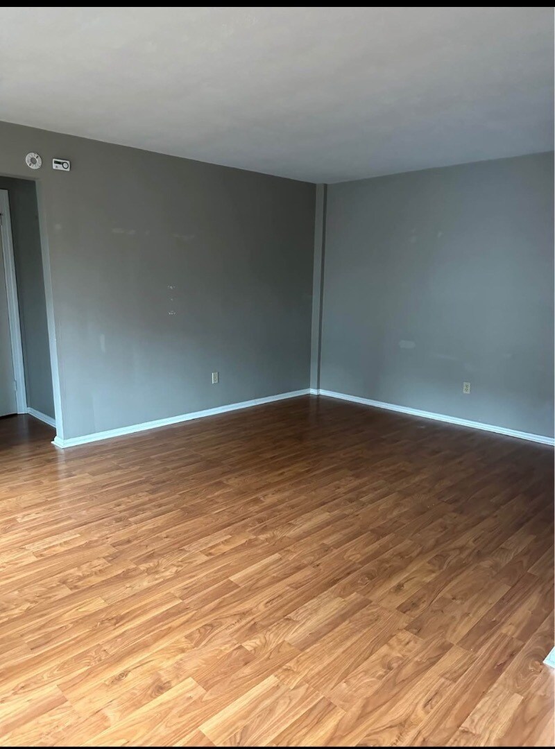 19406 Van Aken Blvd Shaker Heights, OH 44122 – photo 2