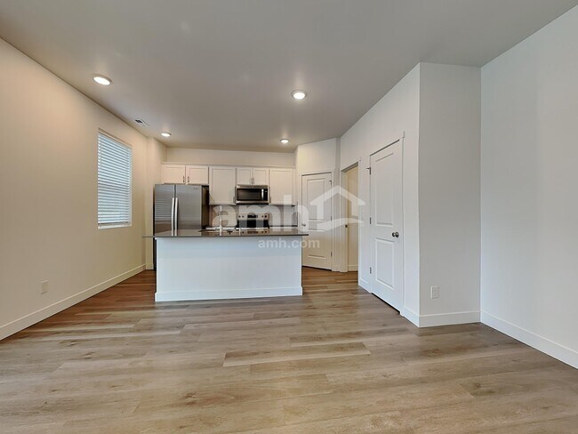 Foto del edificio - 8002 Katriel Ct SW