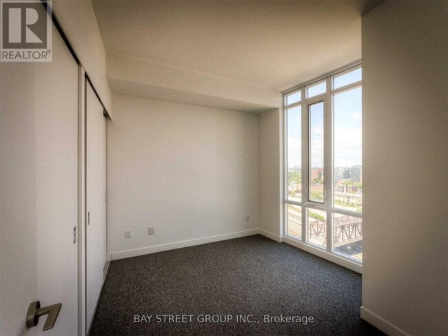 Building Photo - 170-1170 Fort York Blvd