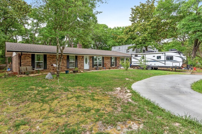 Foto del edificio - 2442 Duncan Dr