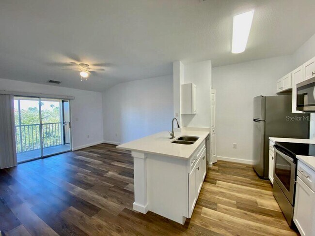Foto del edificio - 5475 Vineland Rd