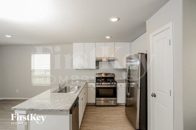 Foto del edificio - 6441 Cotton Ridge