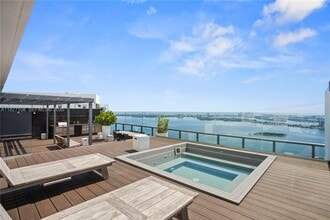 Building Photo - 650 NE 32nd St