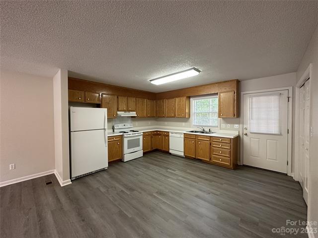 Foto del edificio - 712 Catawba Valley Blvd SE