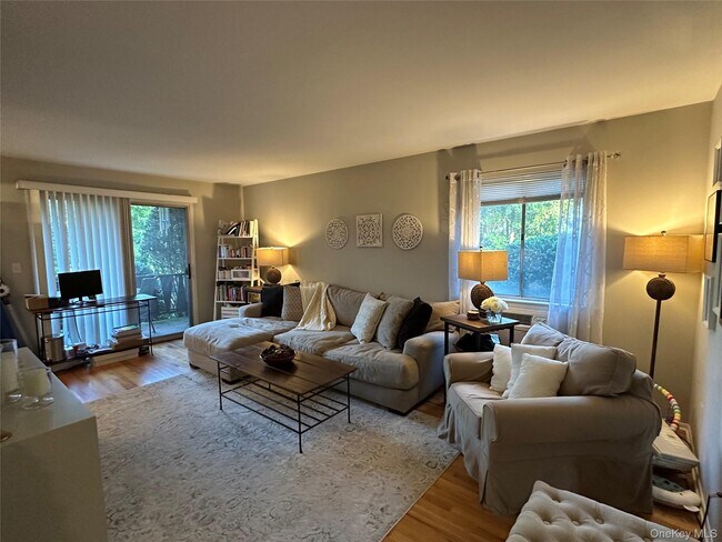 Foto del edificio - 20 Fisher Ave