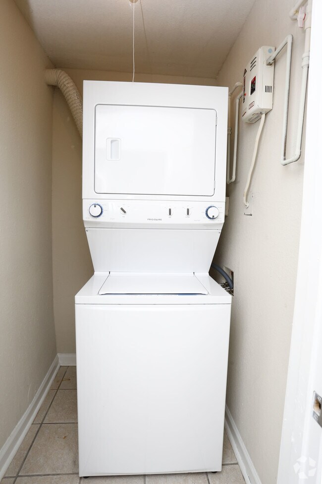 San Marco Village Apartments Apartments in Jacksonville, FL