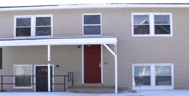 Foto del edificio - 4209 Ridgewood Ave