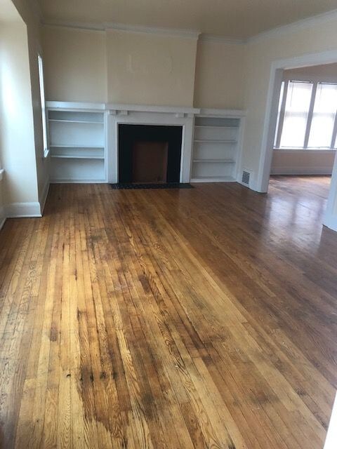 Building Photo - 2625 N. 44th Street - 2 Bedroom Upper