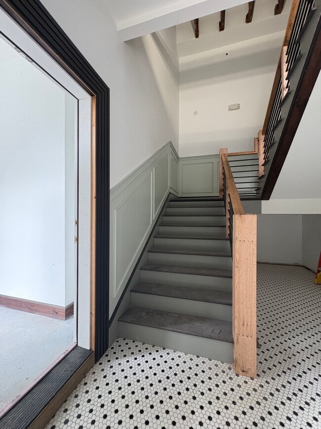 Building Photo - 485 1st Ave