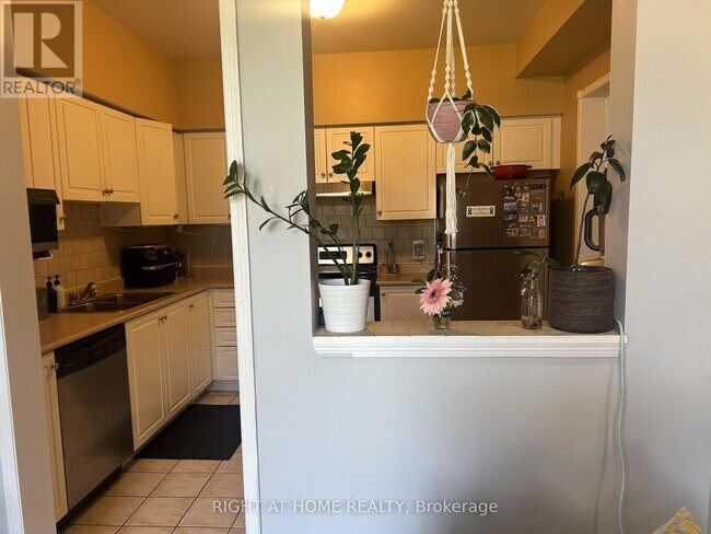 Photo du bâtiment - 1983 Treetop Way