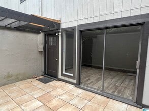Building Photo - 3350 Altamont Rd