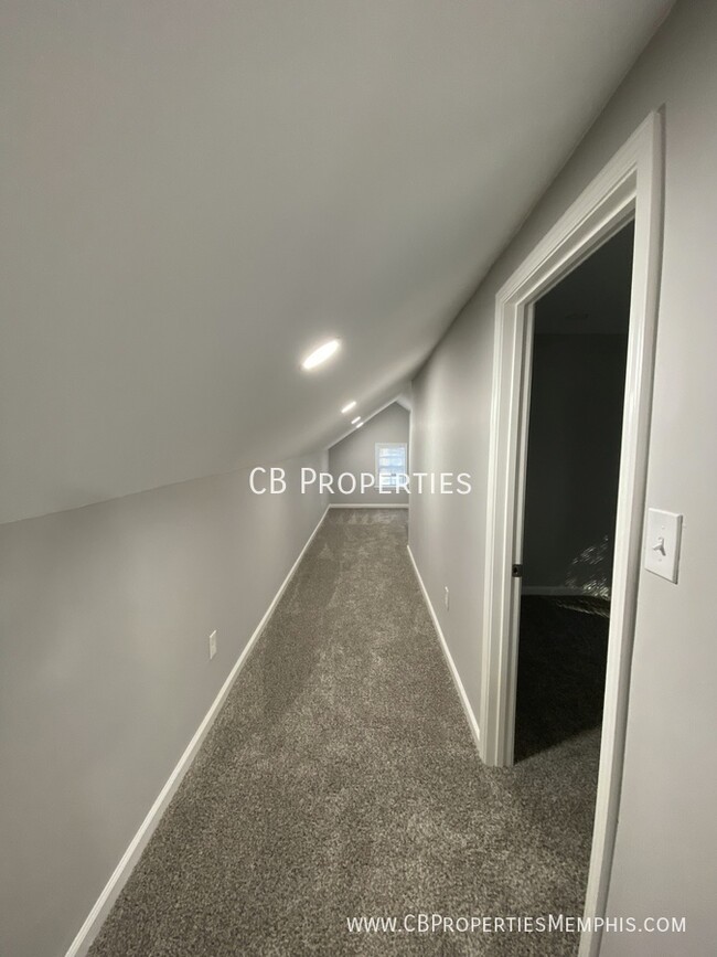 Building Photo - 3741 Faxon Ave