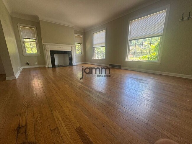 Foto del edificio - 17724 Hilliard Rd