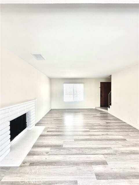 Foto del edificio - 520 E Graves Ave