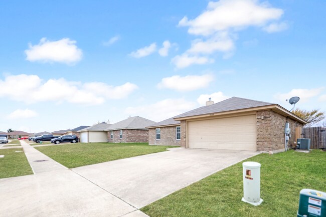 Building Photo - 3606 Ida Dr