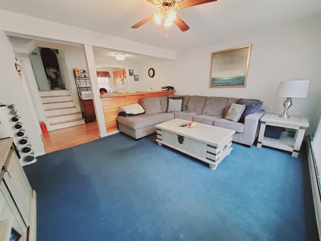 Building Photo - 8 Willowbrook Court, Stamford, CT 06902 - ...