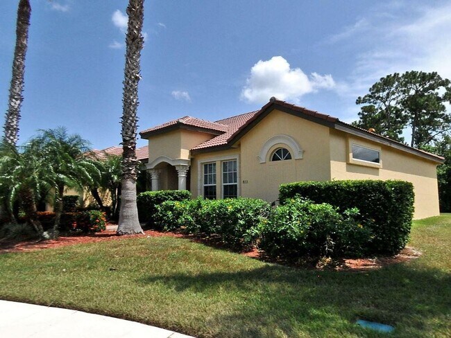 Foto del edificio - 833 SW Vineland Ct