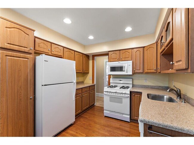 Foto del edificio - 5317 Abbott Ave S