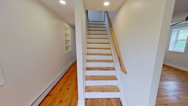 Foto del edificio - Single Family Farm House