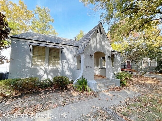 Foto del edificio - 3 br, 1 bath House - 1953 Stanford Ave.