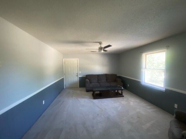 Building Photo - 142 Calvin Ct