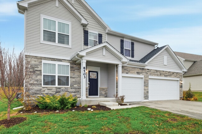 Foto del edificio - 8503 Rosehall Dr