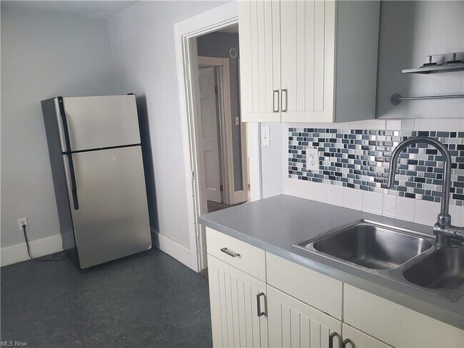 Foto del edificio - 3112 W 11th St