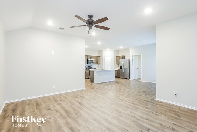 Building Photo - 711 Meadow Creek Ln