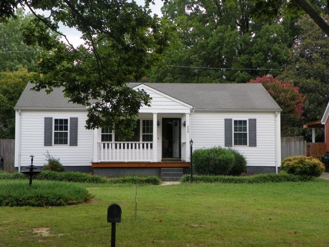 Building Photo - 732 Ferndale Blvd