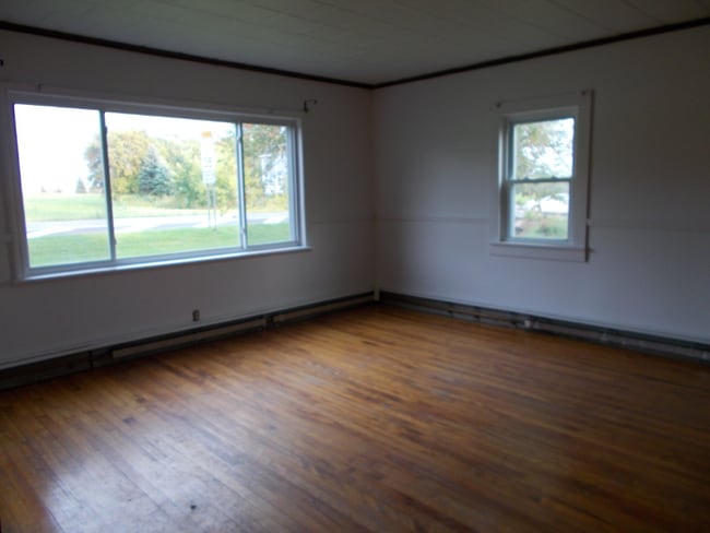 Building Photo - 265 US-11