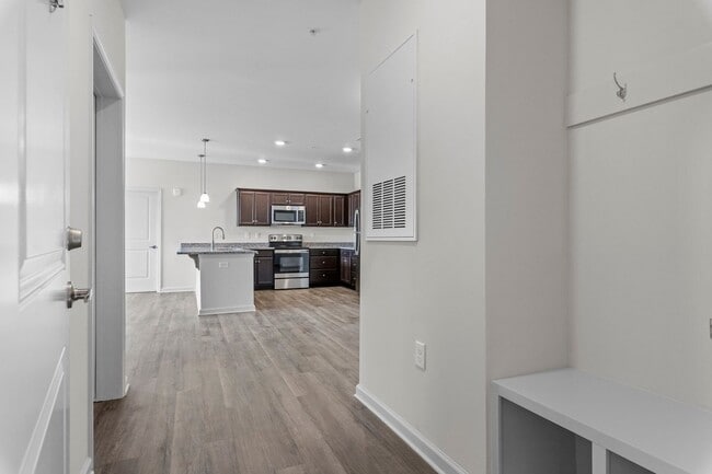 Building Photo - The Groves at 421 *Move In Special*