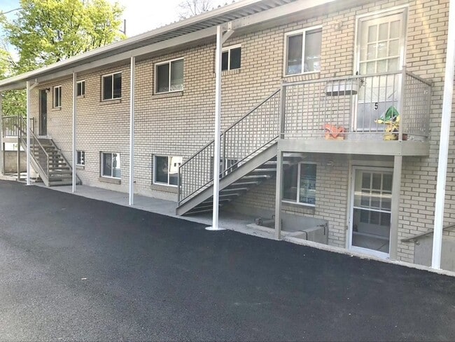 Building Photo - 3491 S 2300 E