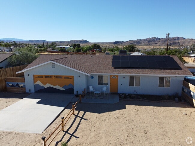 Building Photo - 61894 Valley View Cir