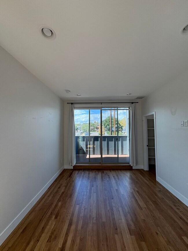 Foto del edificio - 3309 Navajo St