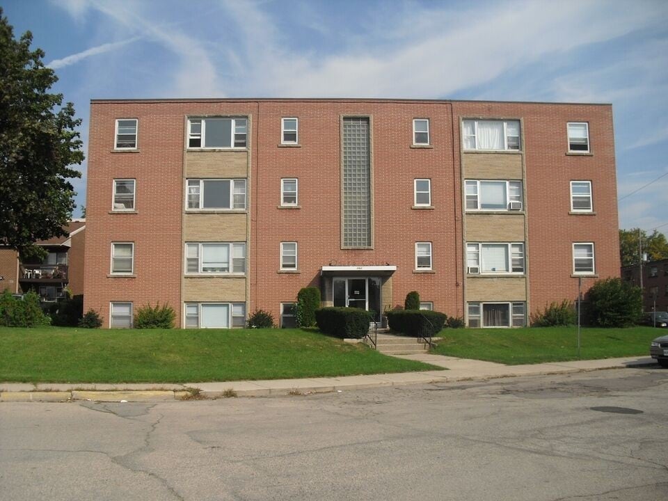 Primary Photo - 1 Osler Court, Hamilton, Dundas