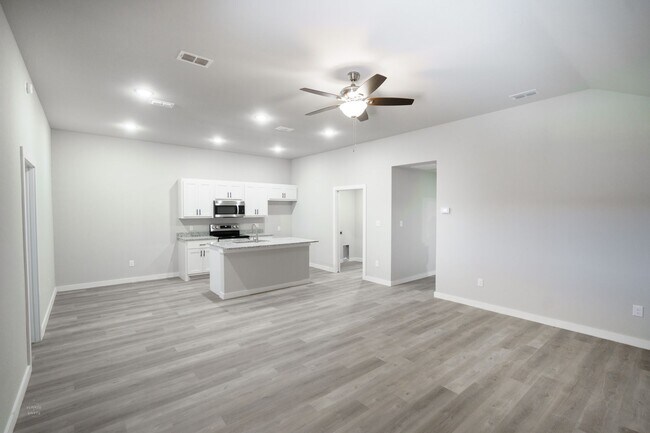 Building Photo - 2718 Roman Ln