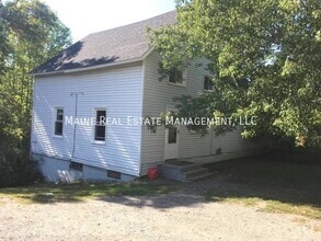 Building Photo - 35a Coldbrook Rd