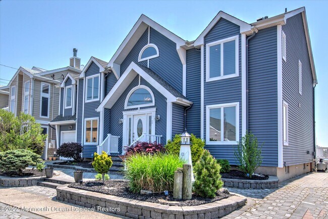 Building Photo - 8 Toledo Dr