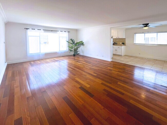 Foto del edificio - 216 S Gale Dr