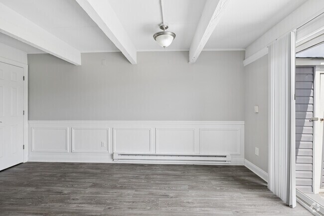 2 habitaciones, 1,5 baños - 950 pies cuadrados - Comedor - Universe at Mariners Cove