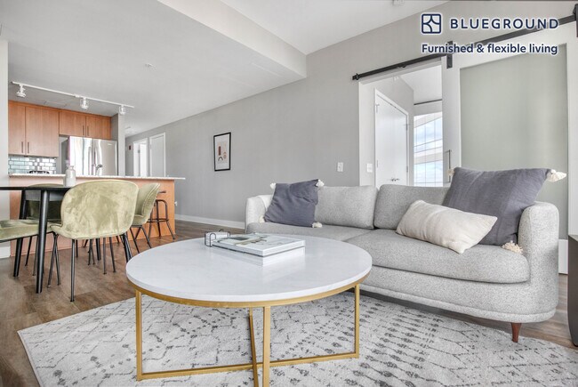 Foto del edificio - 505 N State St