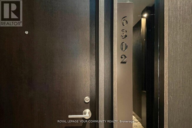 Photo du bâtiment - 11-6011 Yorkville Ave
