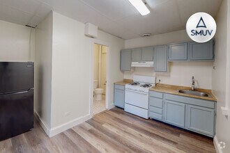 Building Photo - 929 N Calvert St