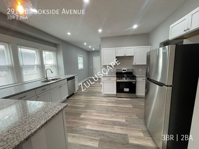 Building Photo - 2915 E Brookside Ave