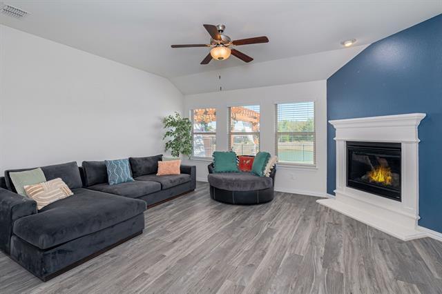 Foto del edificio - 505 Brook View Ct