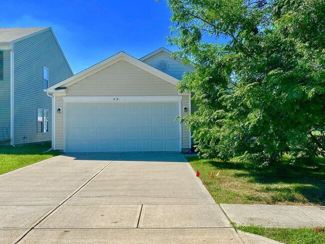 Building Photo - Great 3 Bedroom 2 Bathroom Ranch Style Hom...