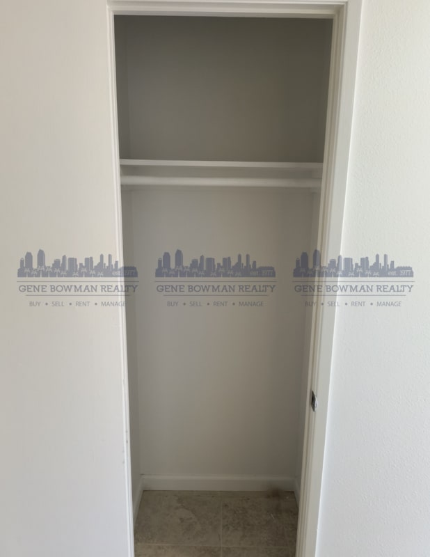 Foto del edificio - 2409 Fleetwood St