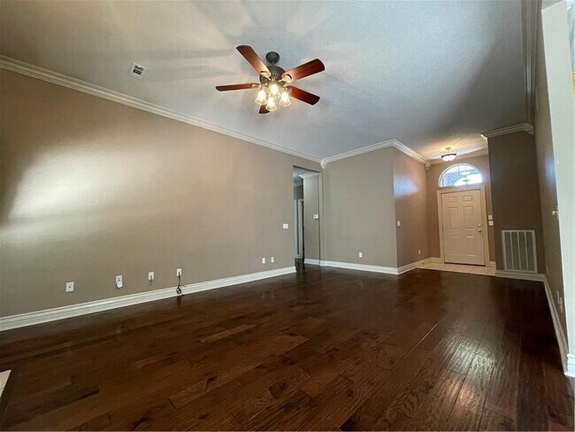 Foto del edificio - 2770 N Ashbrook Dr
