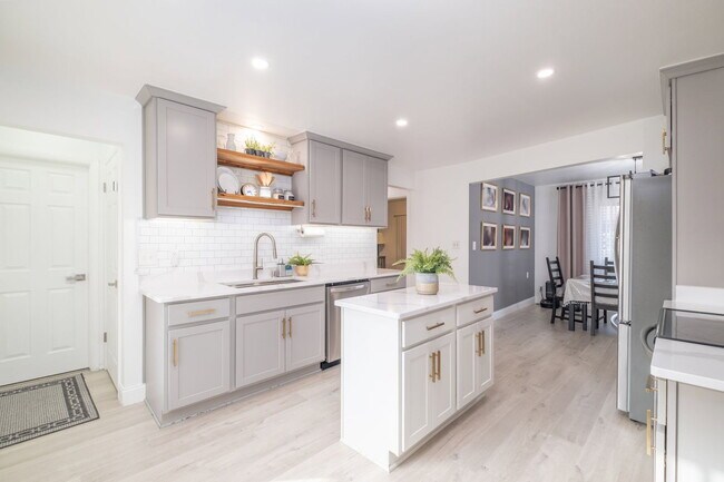 Foto del edificio - 5621 S 22nd St