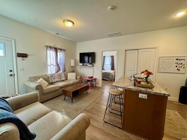 Building Photo - 3515 Lower Huntington Rd